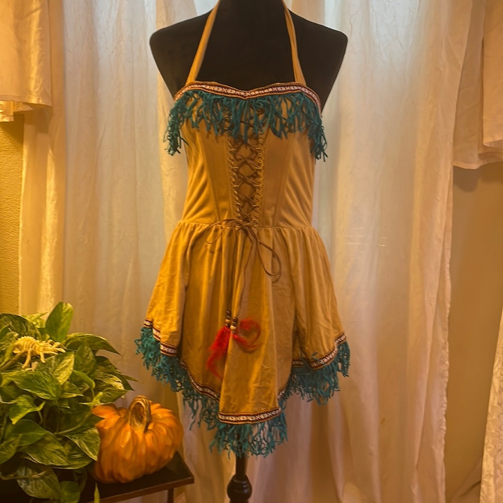 Costume